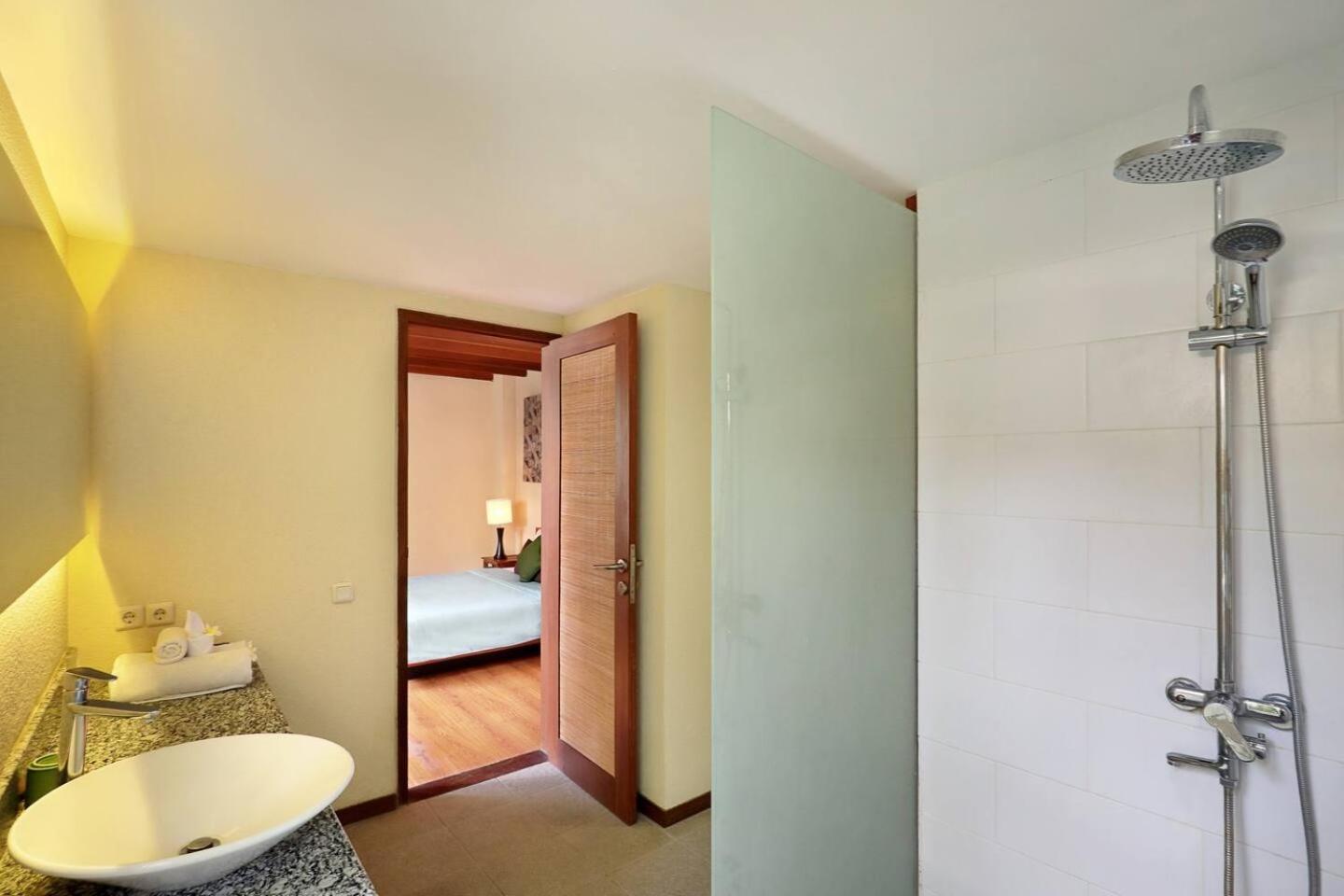 Super Value 4 Bedroom, Walk To Bintang Supermarket Seminyak Kültér fotó