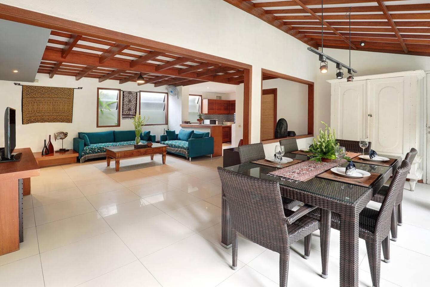 Super Value 4 Bedroom, Walk To Bintang Supermarket Seminyak Kültér fotó